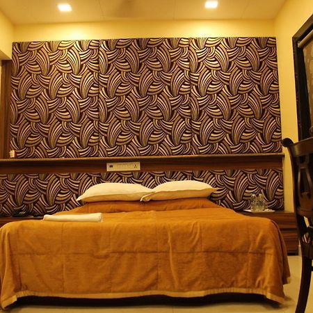 Hotel Metro Palace Mumbai Luaran gambar