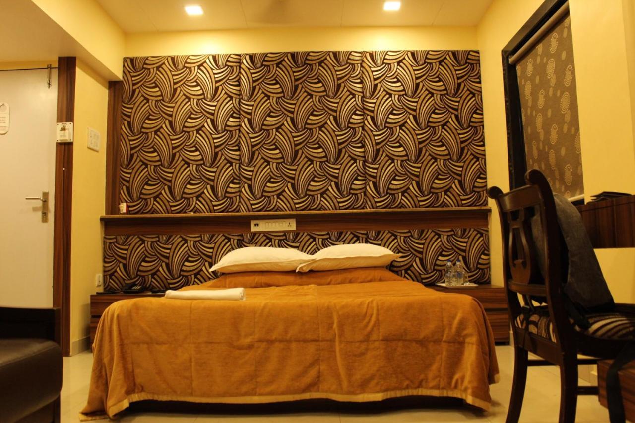 Hotel Metro Palace Mumbai Luaran gambar