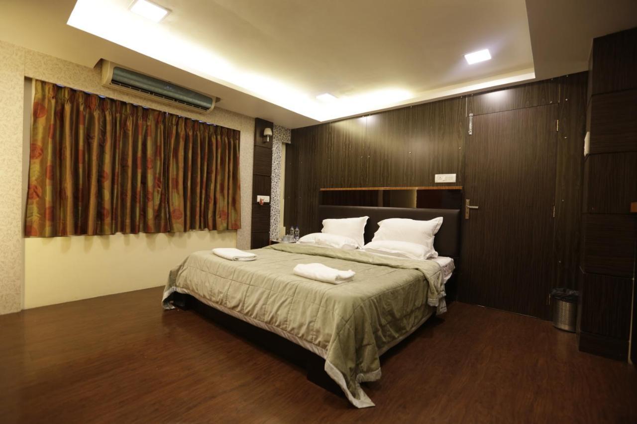 Hotel Metro Palace Mumbai Luaran gambar