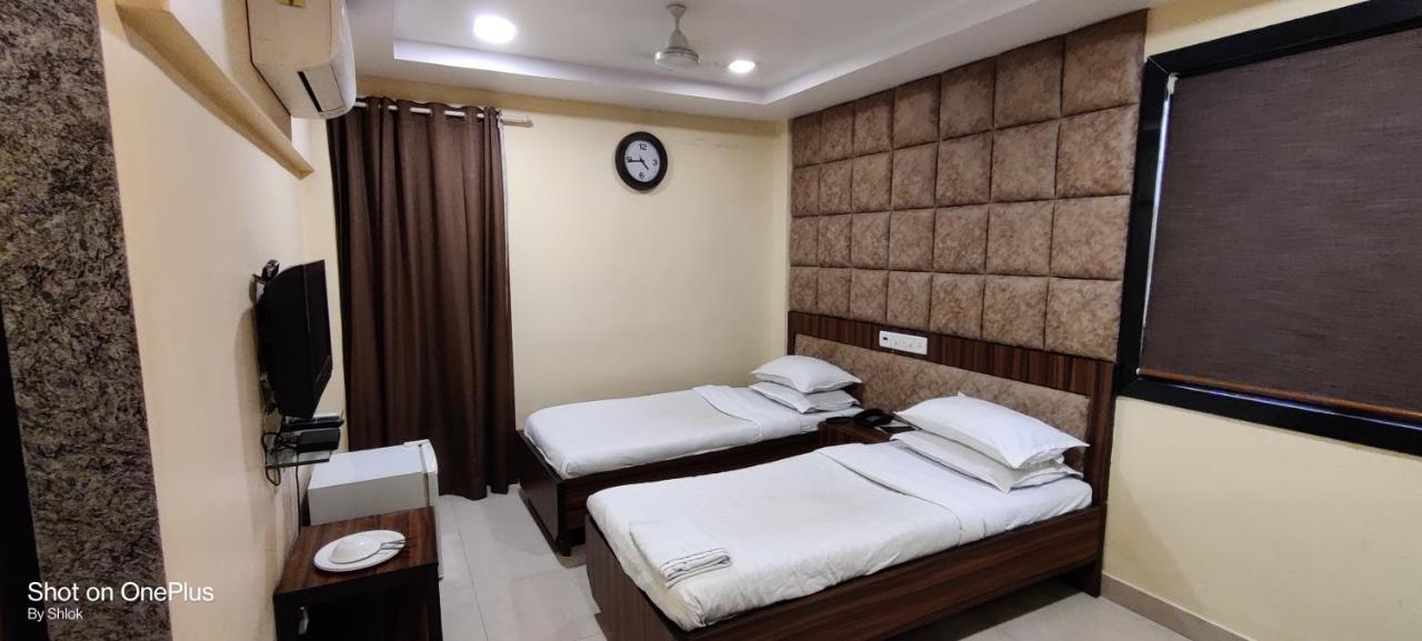 Hotel Metro Palace Mumbai Luaran gambar