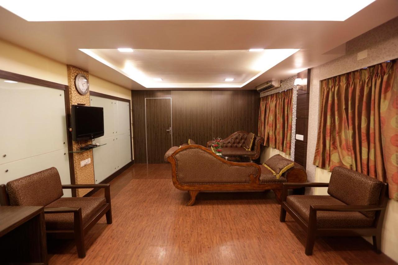 Hotel Metro Palace Mumbai Luaran gambar