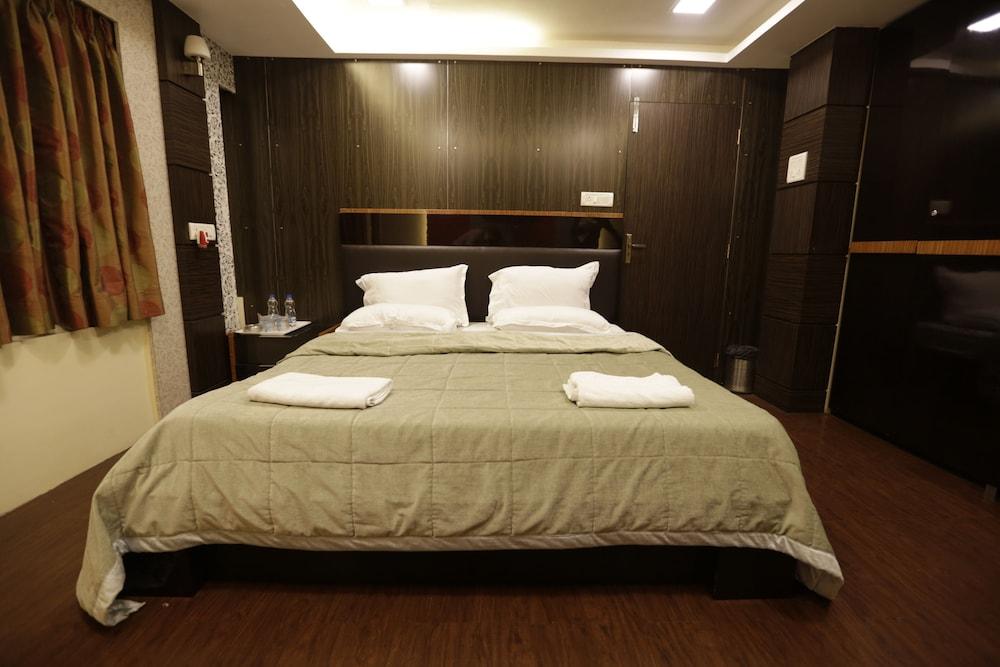 Hotel Metro Palace Mumbai Luaran gambar